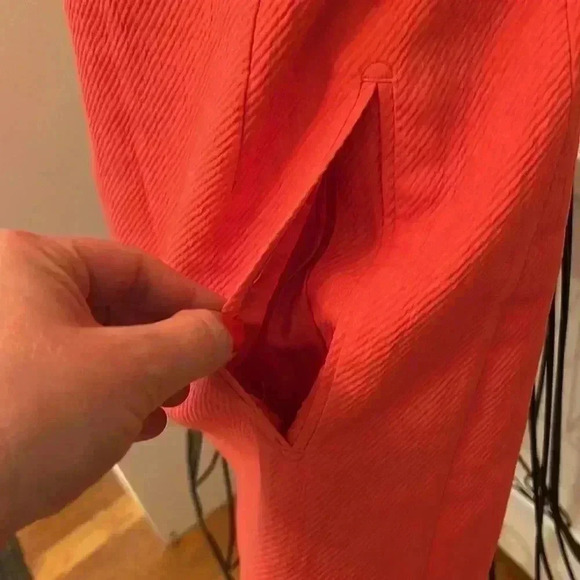 Carven coral color mini skirt w/pockets-Sz 42 - Picture 3 of 7